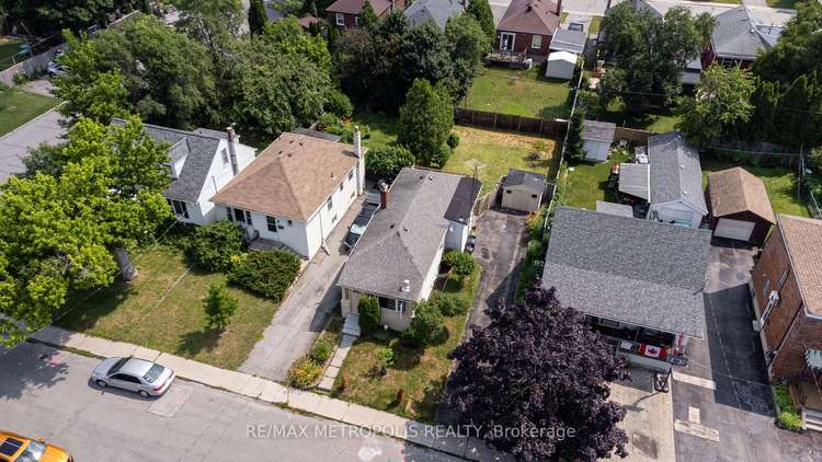 97 N Woodrow Blvd, Toronto, Ontario, Clairlea-Birchmount