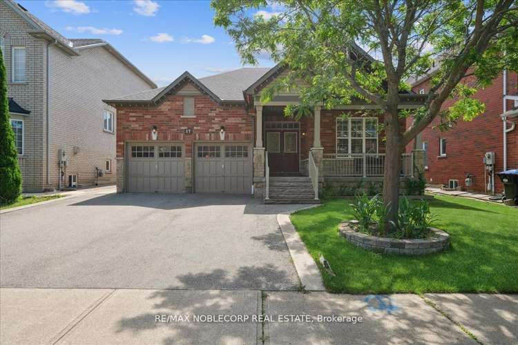 17 Aristocrat Rd, Brampton, Ontario, Vales of Castlemore