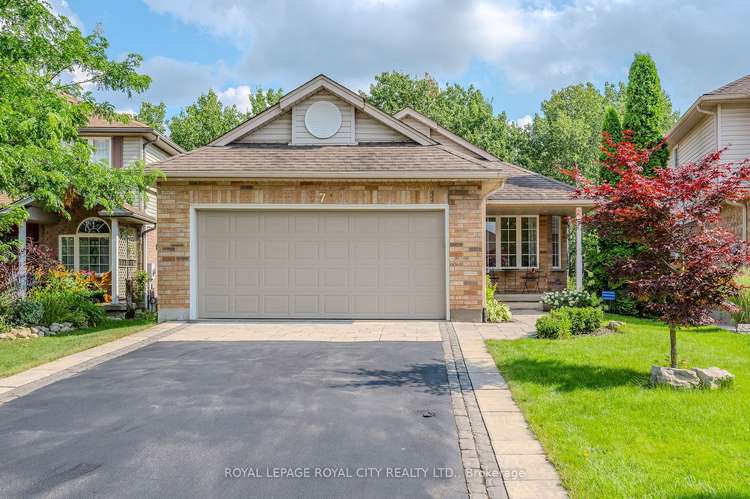 7 Whitetail Crt, Guelph, Ontario, Village