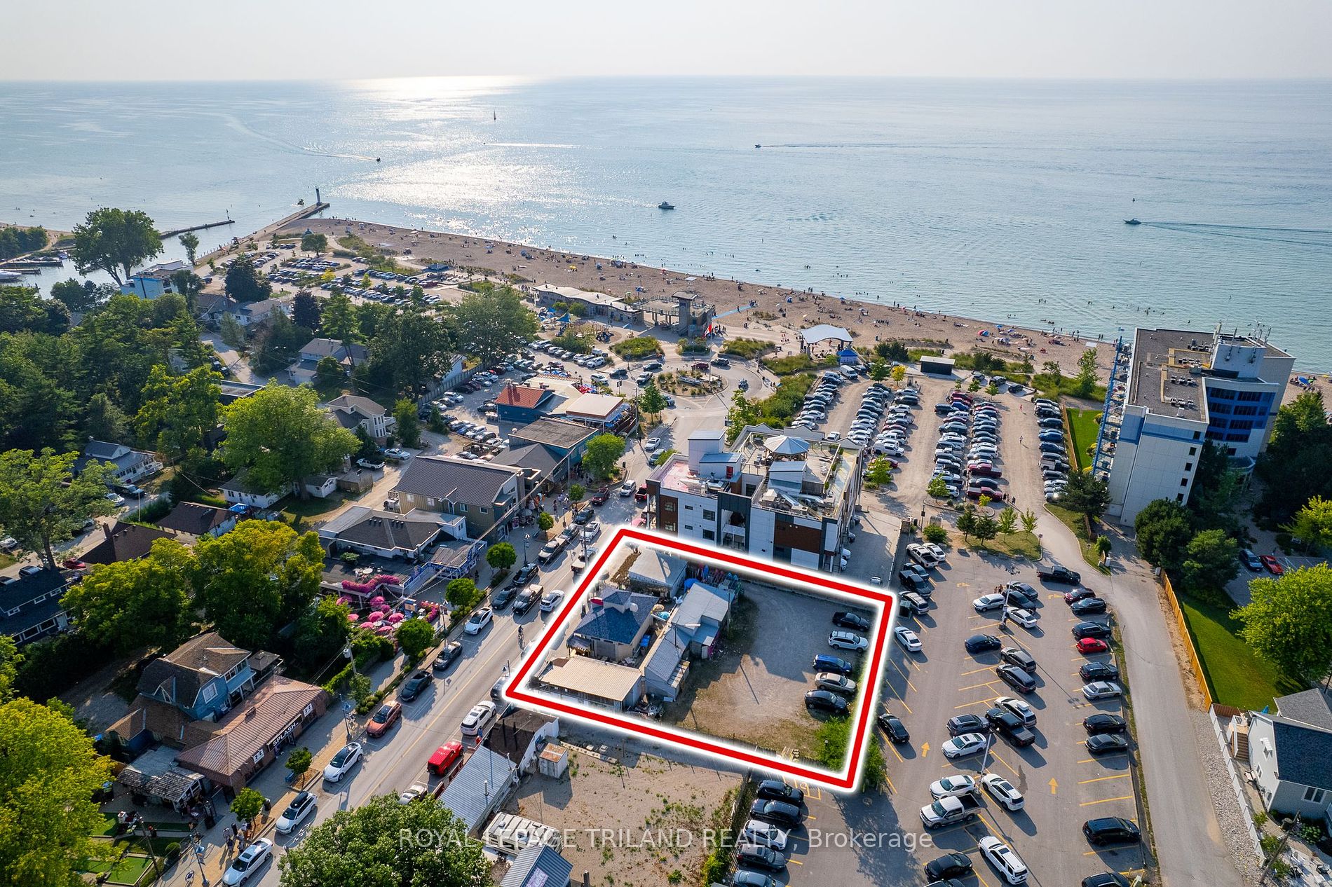 77 Main St, Lambton Shores, Ontario, Grand Bend