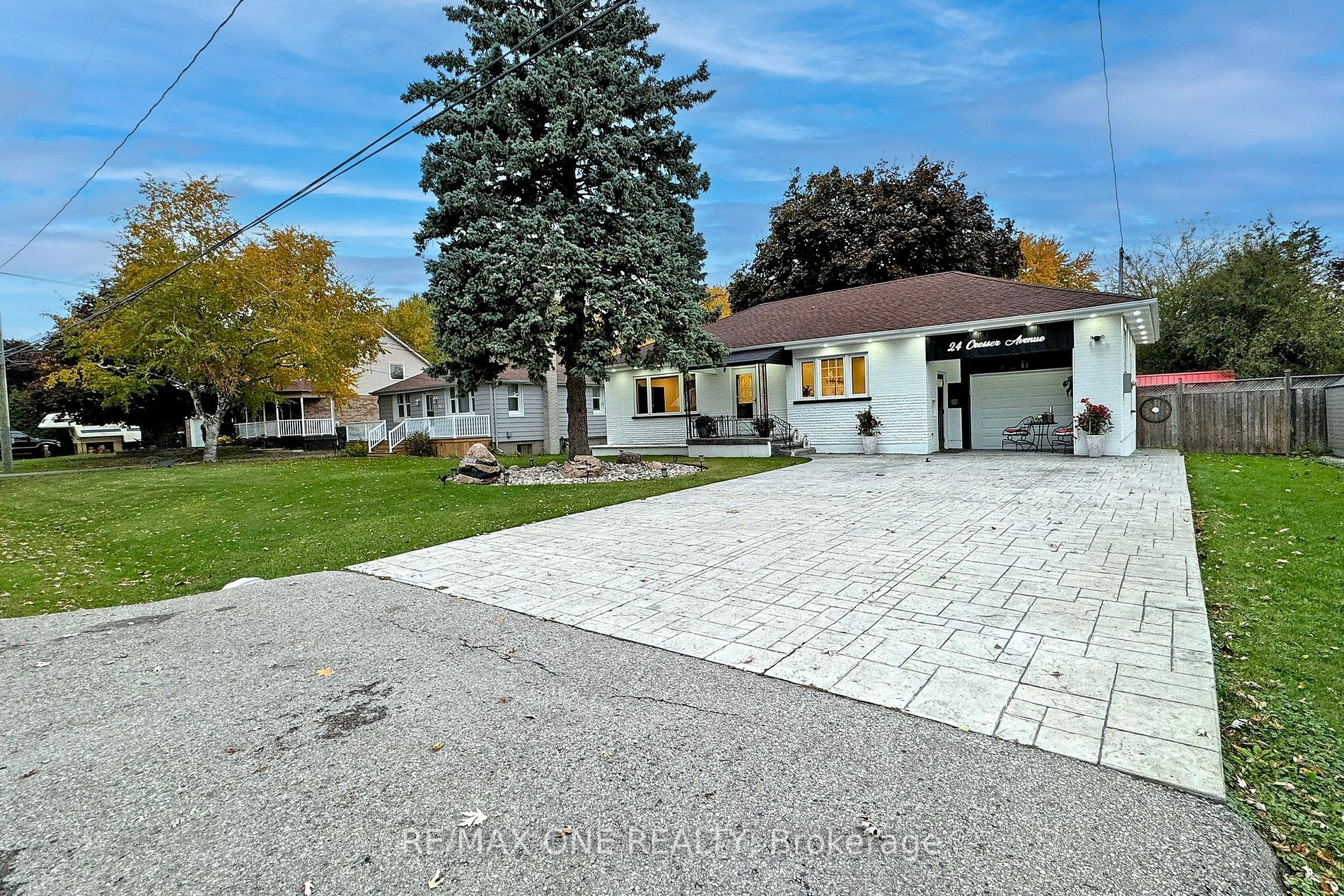 24 Cresser Ave, Whitby, Ontario, Rural Whitby