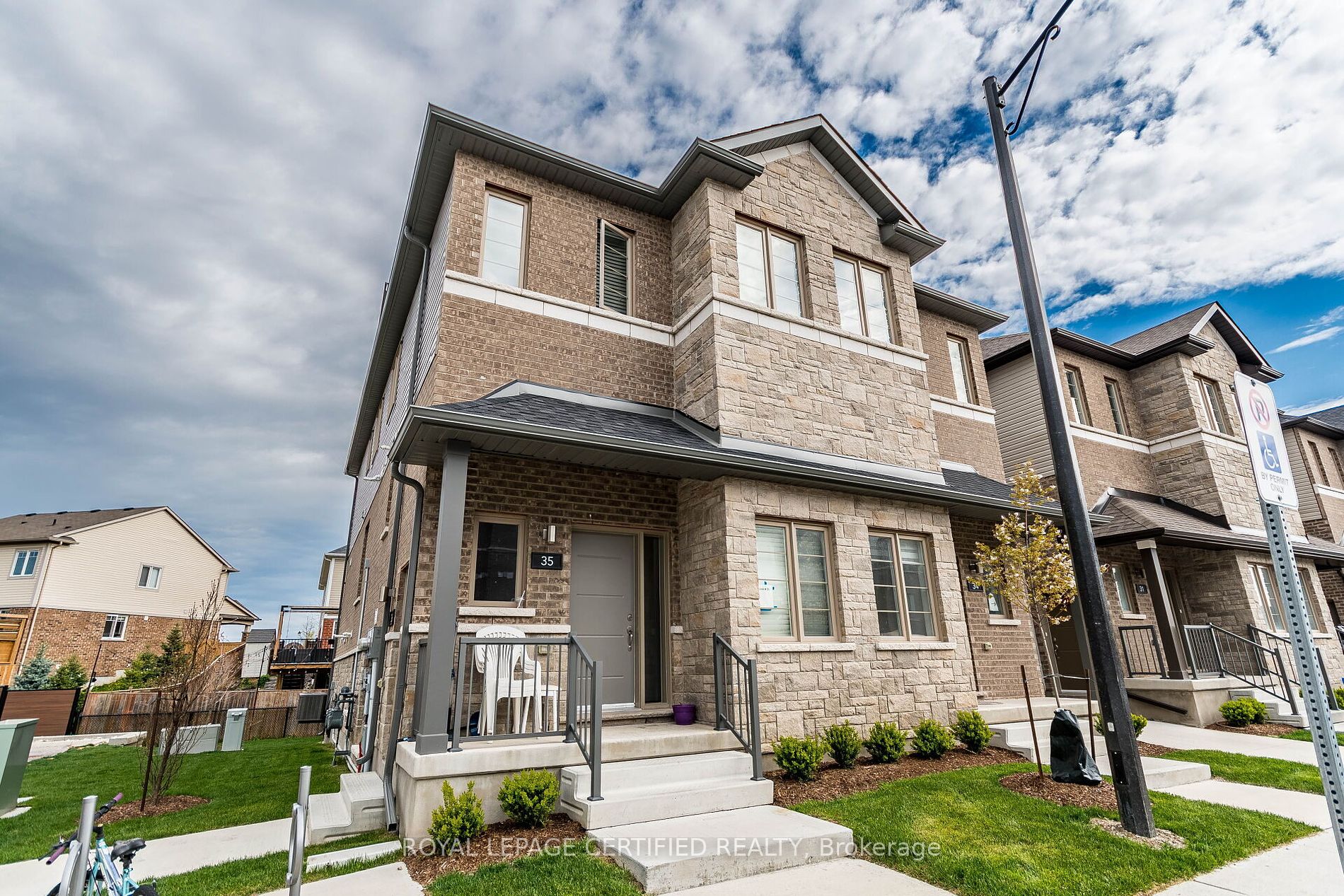 205 West Oak Tr, Kitchener, Ontario, 