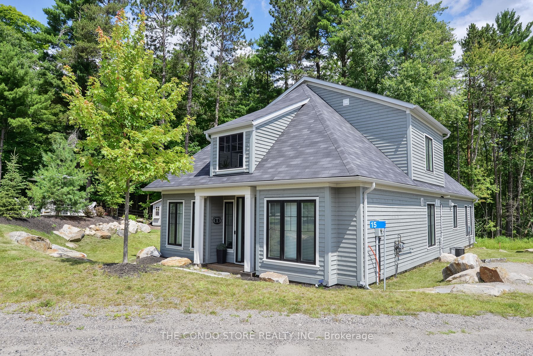 2054 Peninsula Rd, Muskoka Lakes, Ontario, 