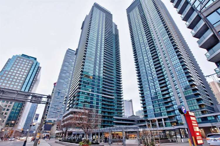 33 Bay St, Toronto, Ontario, Waterfront Communities C1