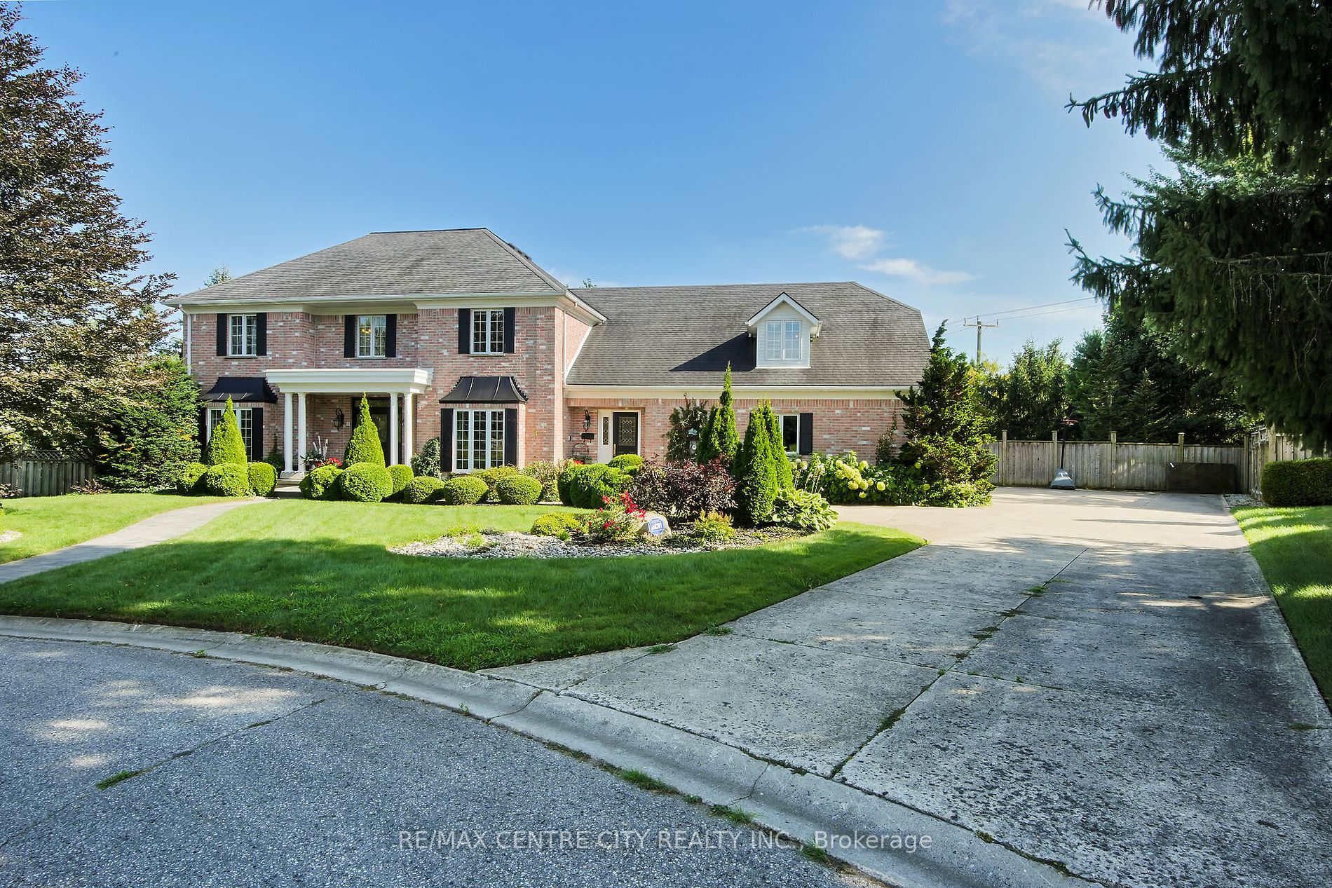 11 Woodland Dr, Middlesex Centre, Ontario, Kilworth