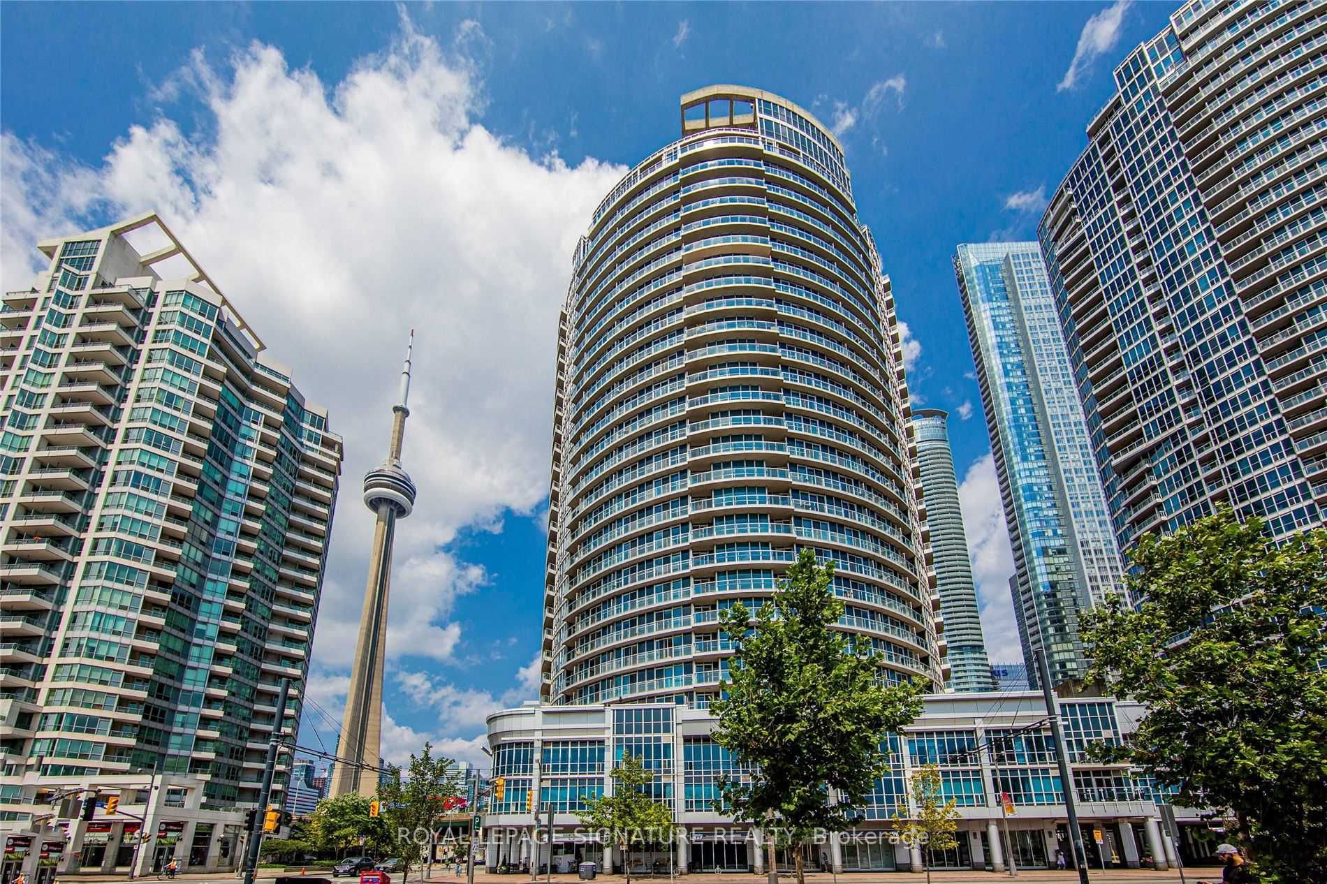 218 Queens Quay, Toronto, Ontario, Waterfront Communities C1