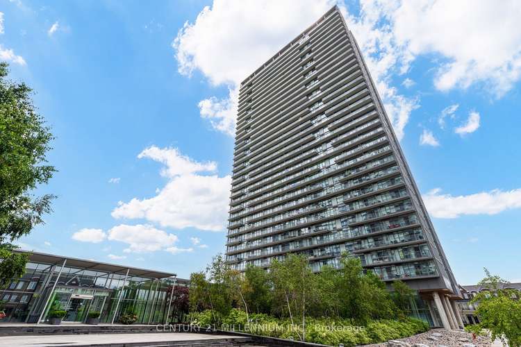 105 The Queensway, Toronto, Ontario, High Park-Swansea