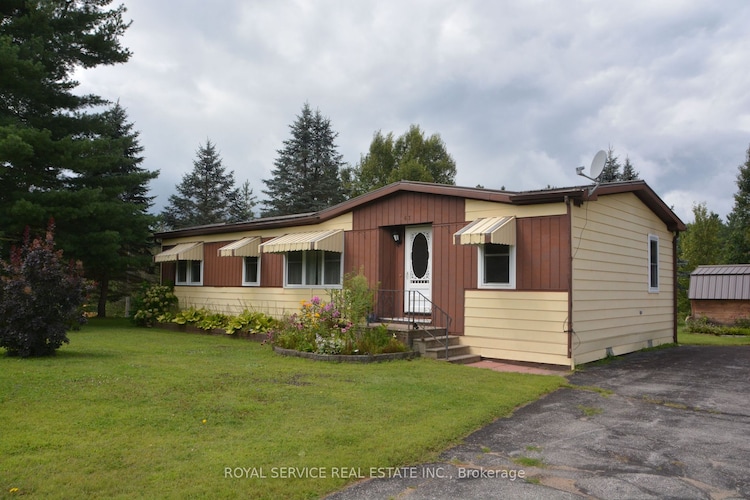 1087 Seventh Lane, Minden Hills, Ontario, 