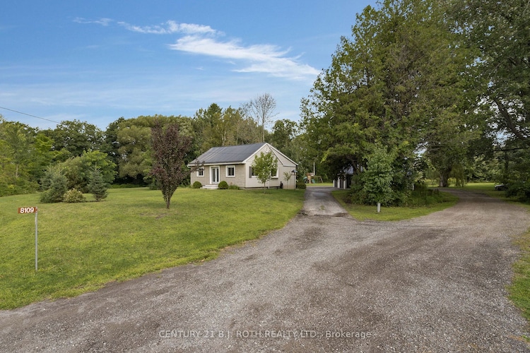 8109 93 Highway, Tiny, Ontario, Wyebridge