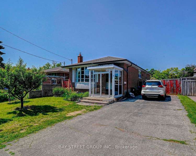 26 Sunmount Rd, Toronto, Ontario, Tam O'Shanter-Sullivan