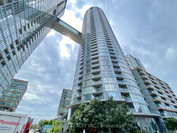 21 Iceboat Terr, Toronto, Ontario, Waterfront Communities C1