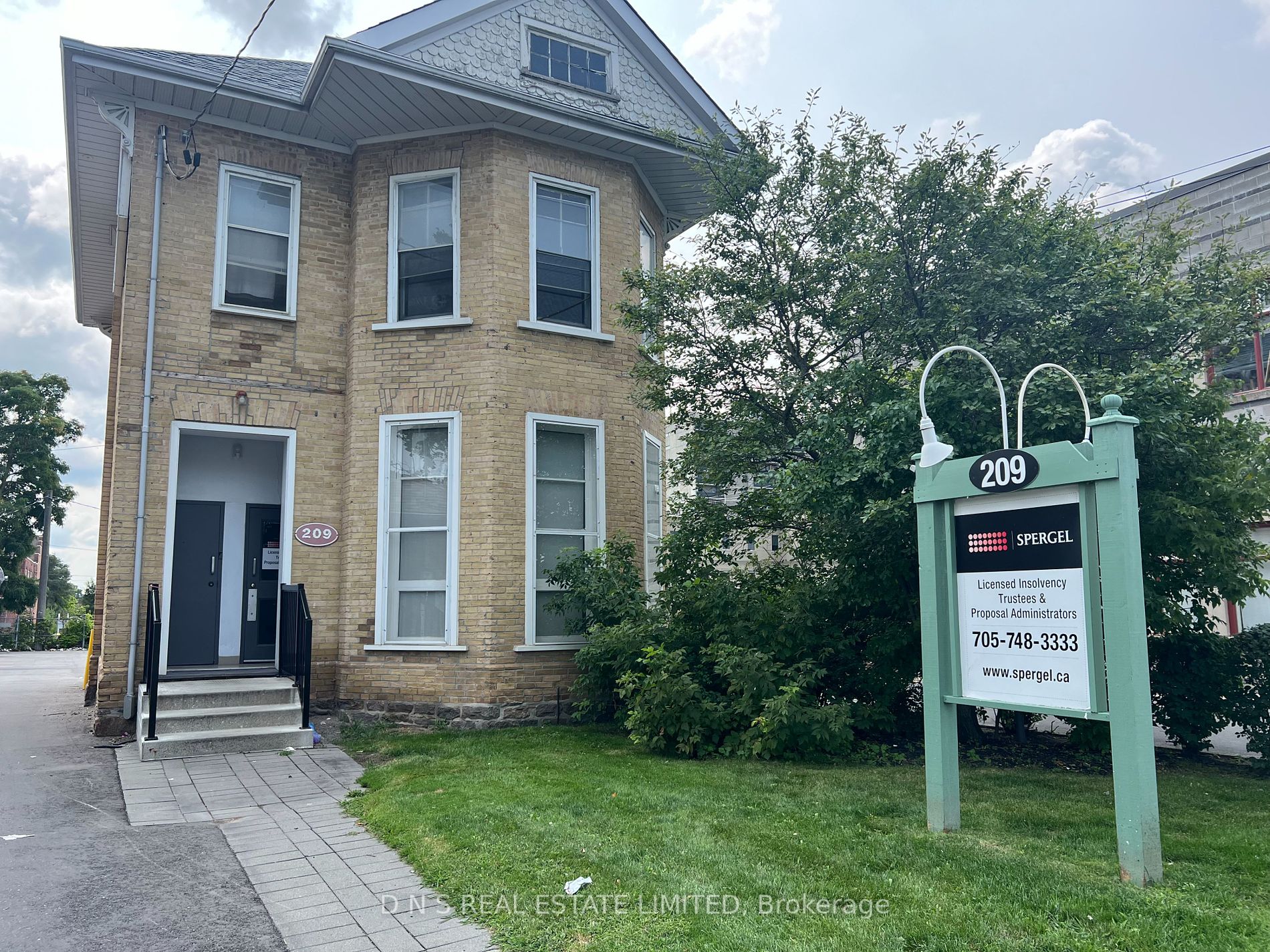 209 Simcoe St, Peterborough, Ontario, Downtown