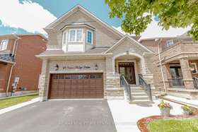 46 Ocean Ridge Dr, Peel, Ontario