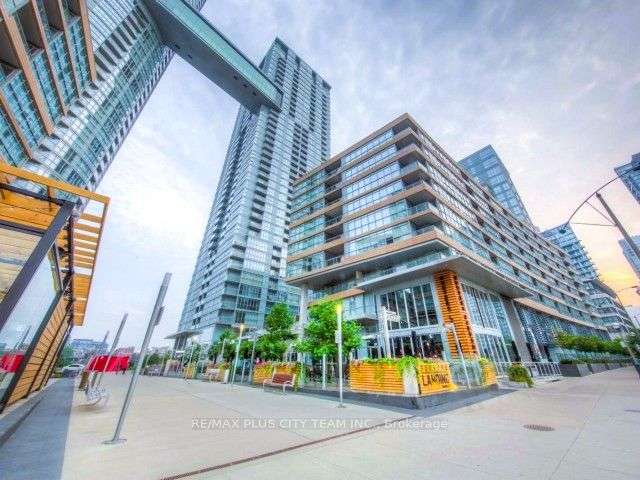 15 Iceboat Terr, Toronto, Ontario, Waterfront Communities C1