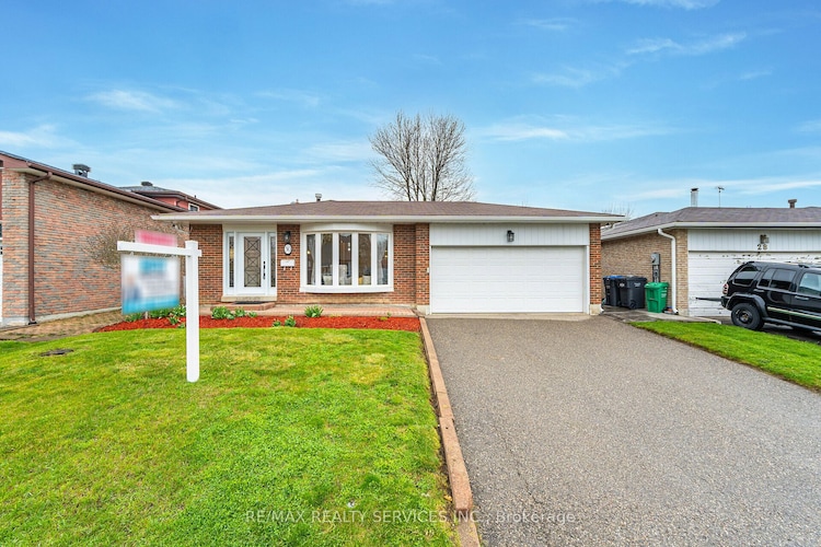 30 Pleasantview Ave, Brampton, Ontario, Brampton West