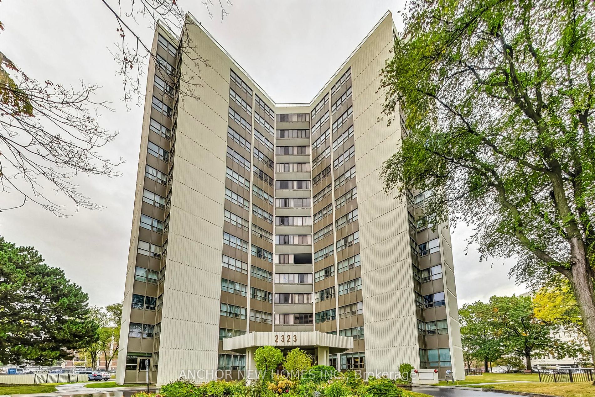 2323 Confederation Pkwy, Mississauga, Ontario, Cooksville