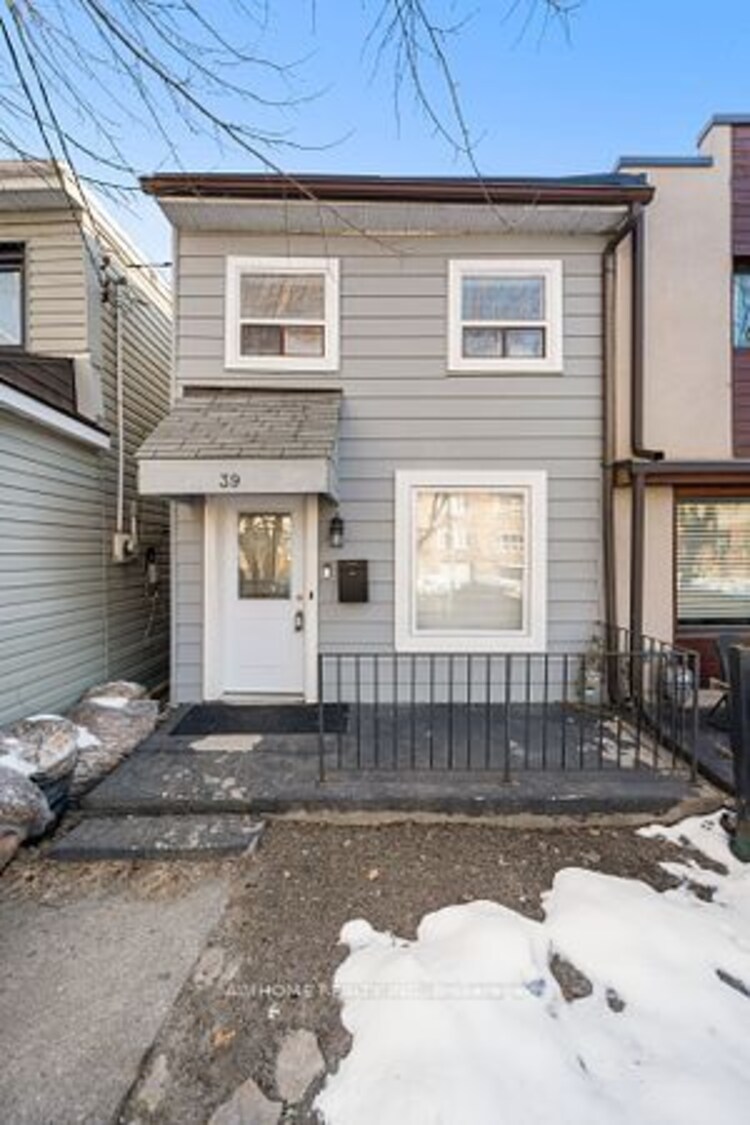 39 Rhodes Ave, Toronto, Ontario, Greenwood-Coxwell