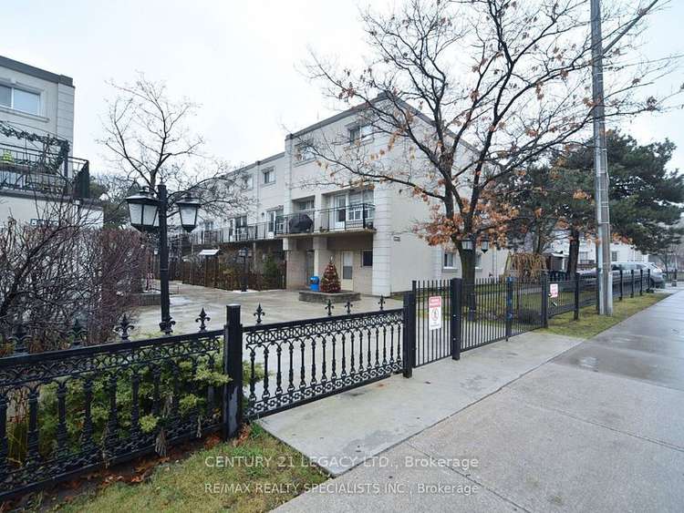 5877 Bathurst St, Toronto, Ontario, Newtonbrook West