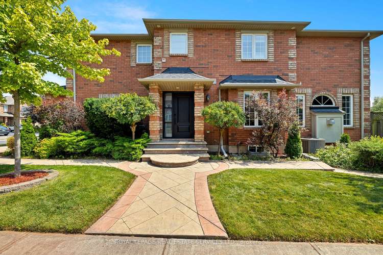 2042 Springdale Rd, Oakville, Ontario, West Oak Trails