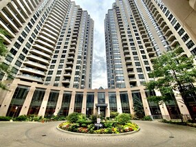 15 Northtown Way W