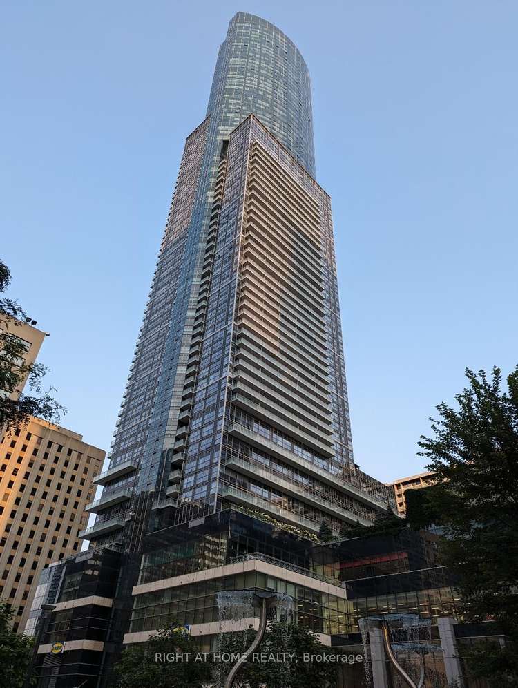 388 Yonge St, Toronto, Ontario, Bay Street Corridor