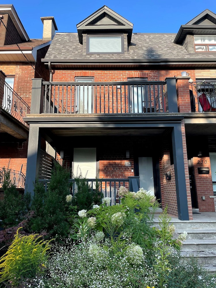 228 Montrose Ave, Toronto, Ontario, Palmerston-Little Italy