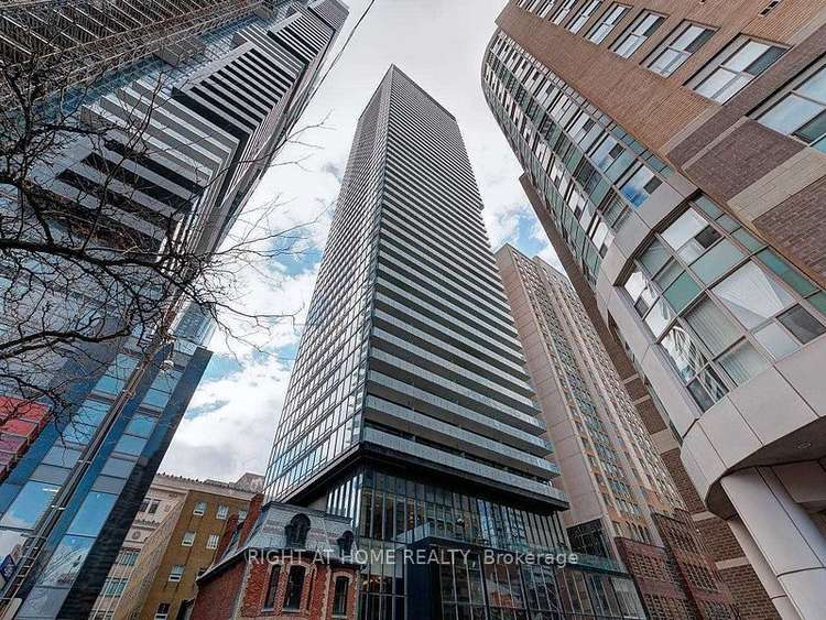 15 Grenville St, Toronto, Ontario, Bay Street Corridor