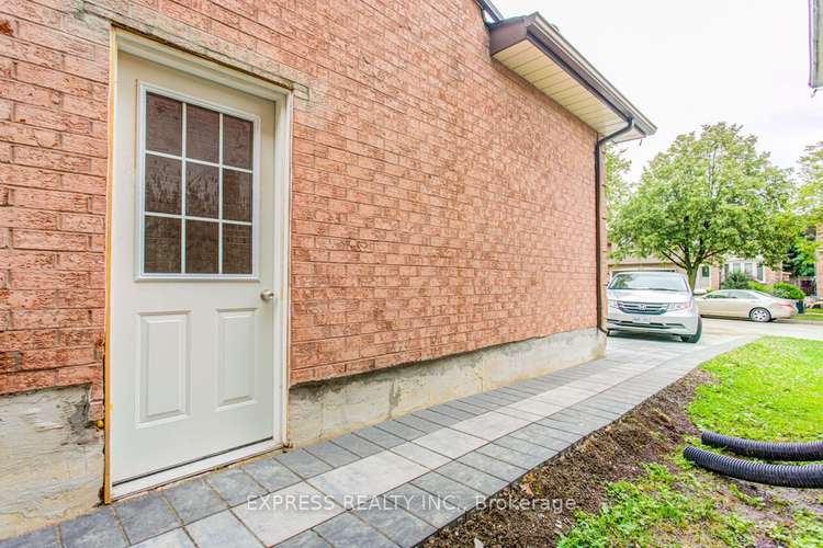 16 Hearthstone Cres, Richmond Hill, Ontario, Doncrest