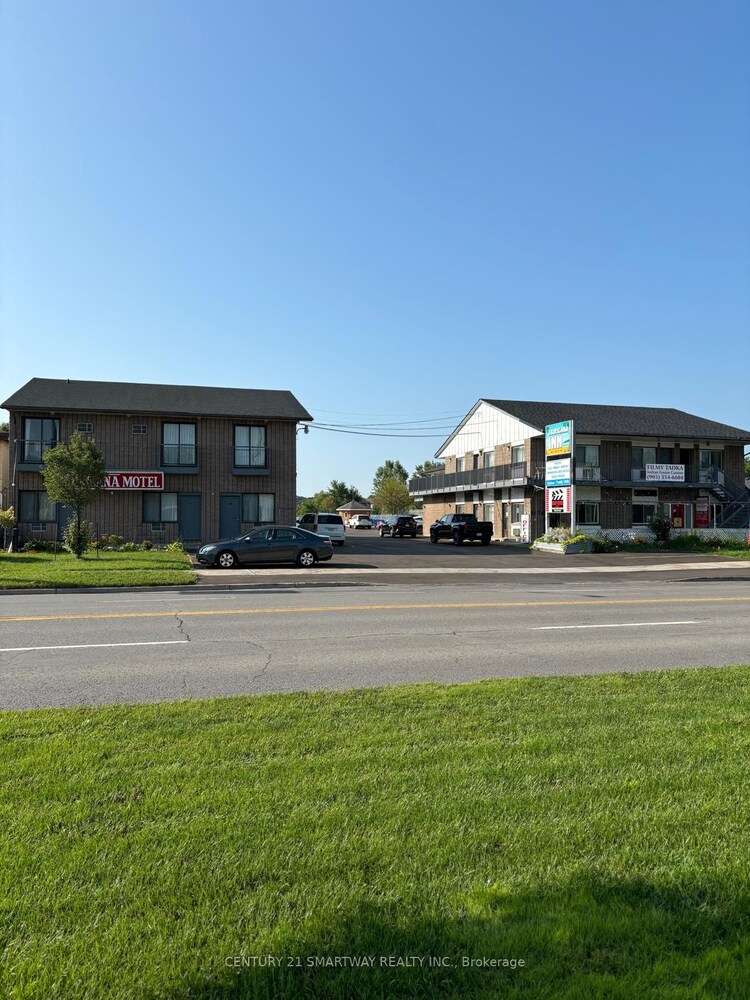 8674 Lundy's Lane, Niagara Falls, Ontario, 