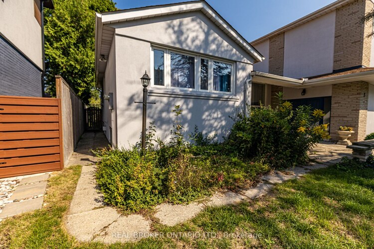 3 Yewfield Cres, Toronto, Ontario, Banbury-Don Mills