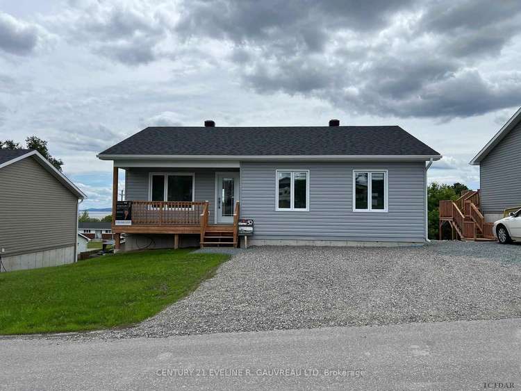 134 Lorne, Temiskaming Shores, Ontario, 