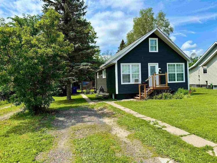 42 King St, Kapuskasing, Ontario, 