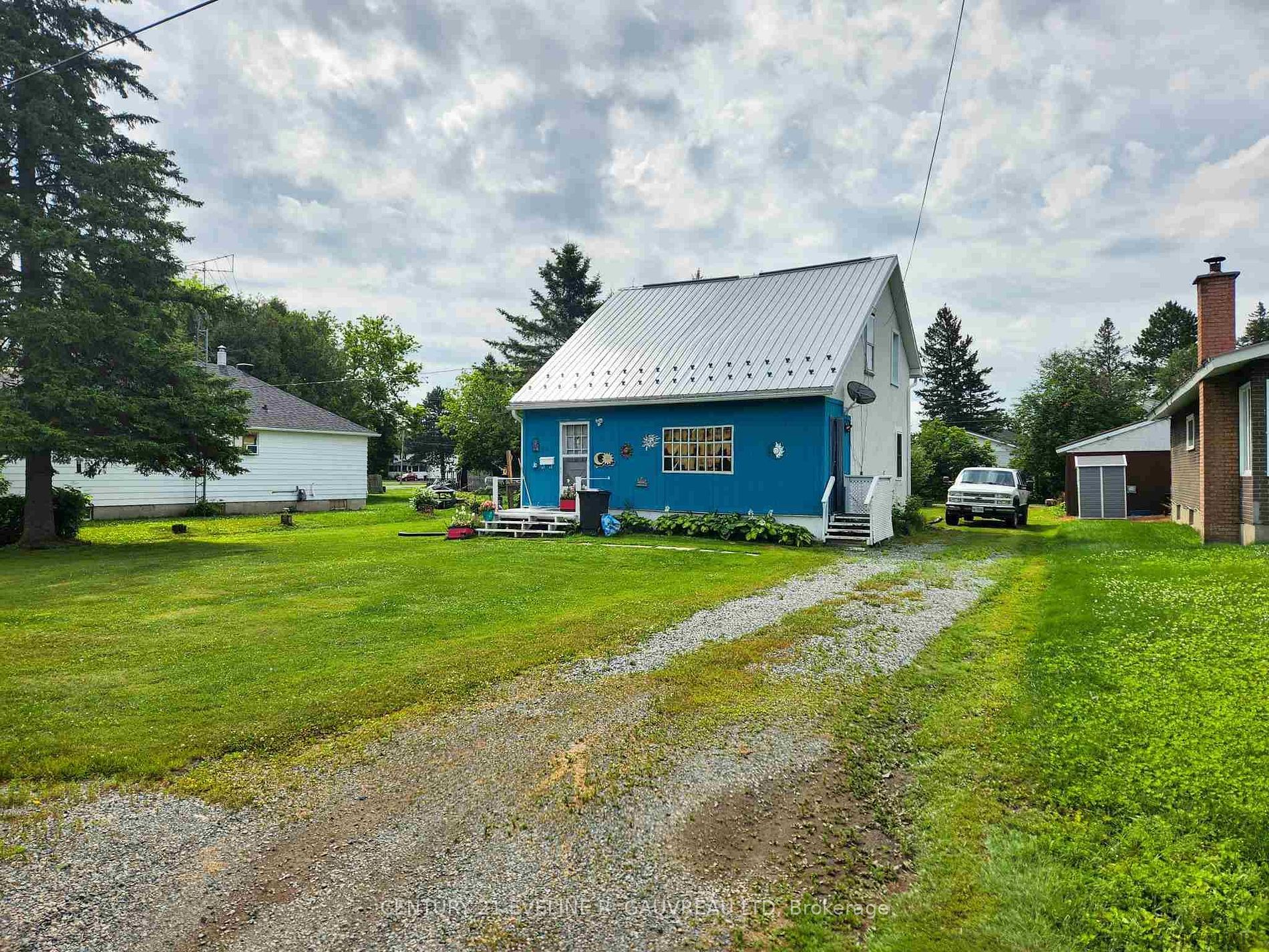 26 Sixth Ave, Englehart, Ontario, 