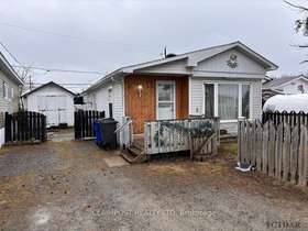 8 Kim Ave, Cochrane, Ontario