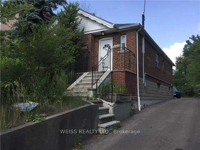 2925 Bathurst St, Toronto, Ontario, Bedford Park-Nortown