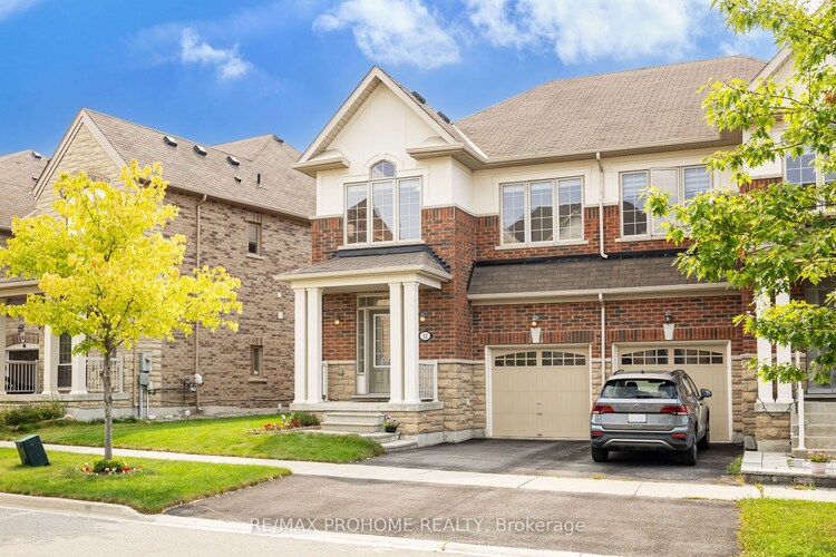 12 Bishop's Gate, Markham, Ontario, Victoria Square