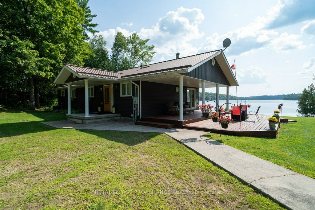 1049 Perry Lane, North Frontenac, Ontario, 