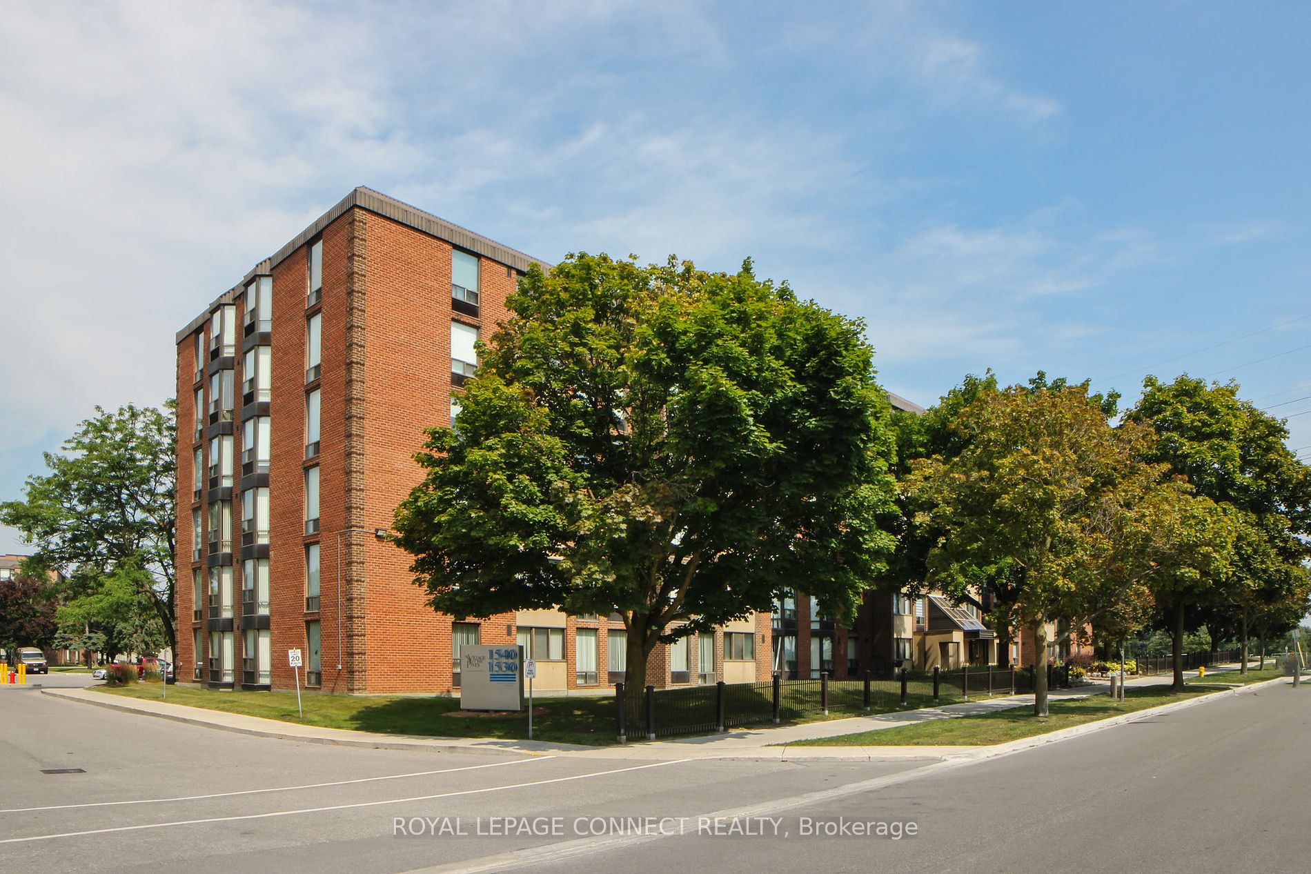 1540 Pickering Pkwy, Pickering, Ontario, Town Centre