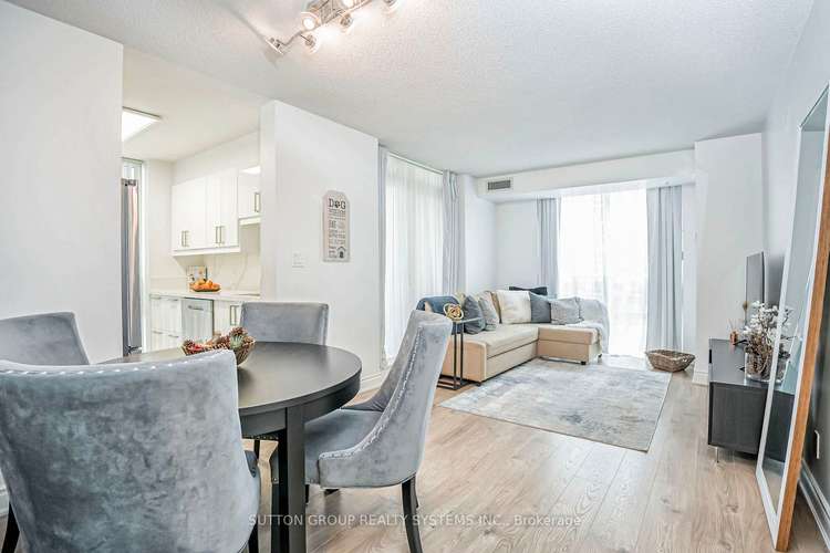 9 Michael Power Pl, Toronto, Ontario, Islington-City Centre West