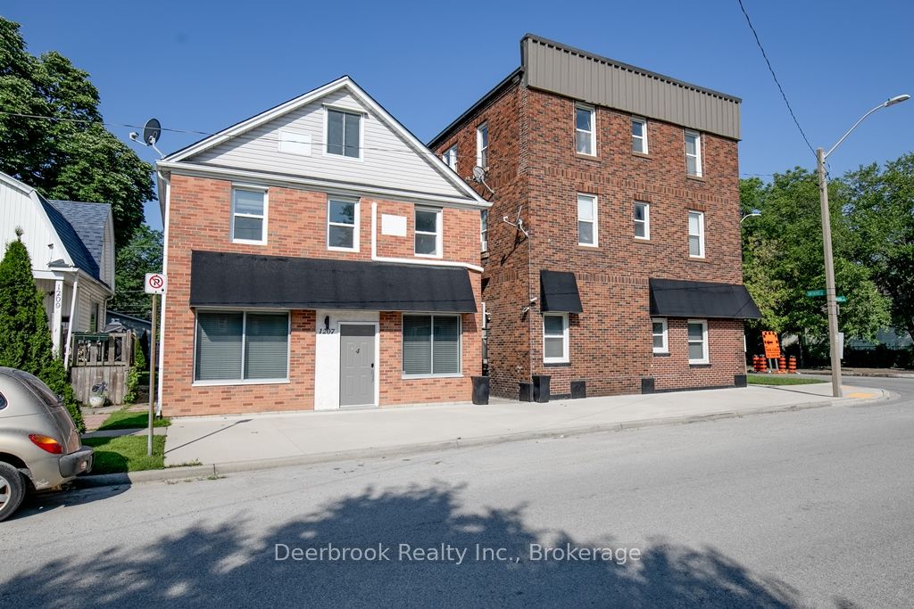 1207 MONMOUTH Rd, Windsor, Ontario, 