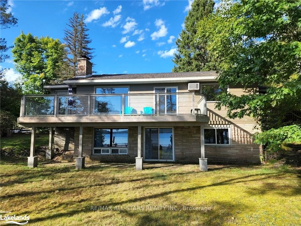 1013 Dwight Bay, Lake of Bays, Ontario, 