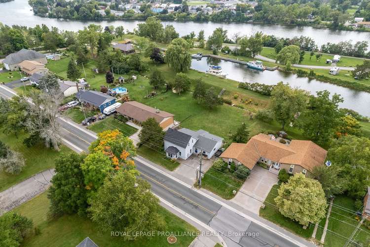 241 Riverside Pkwy, Quinte West, Ontario, 