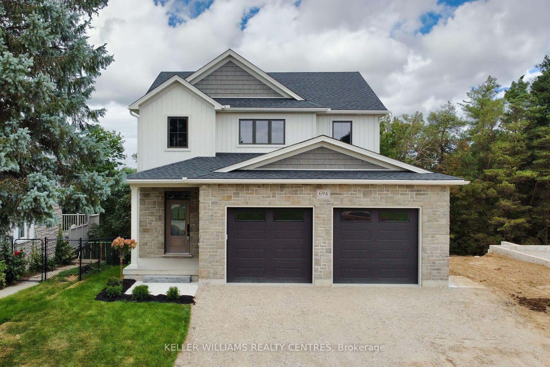 694 17th Street Cres, Hanover, Ontario, Hanover