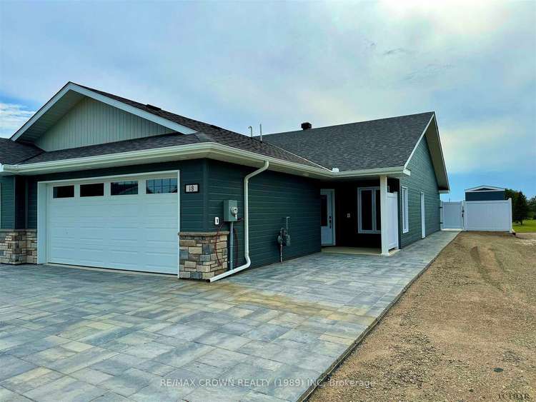 18 Golf St, Kapuskasing, Ontario, 