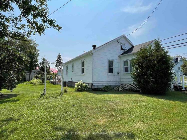 400 Marcella St, Temiskaming Shores, Ontario, 