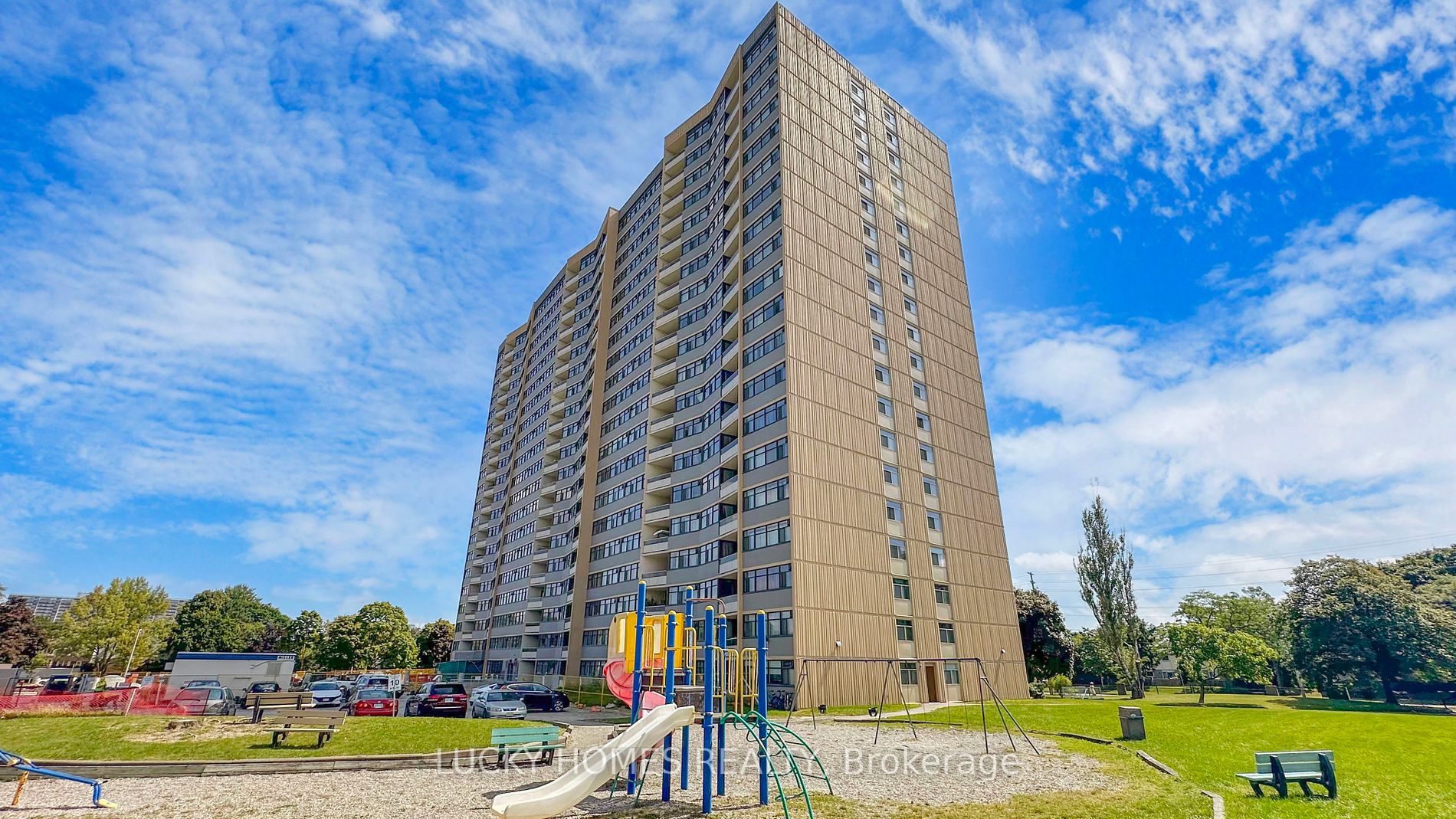 2050 Bridletowne Circ, Toronto, Ontario, L'Amoreaux