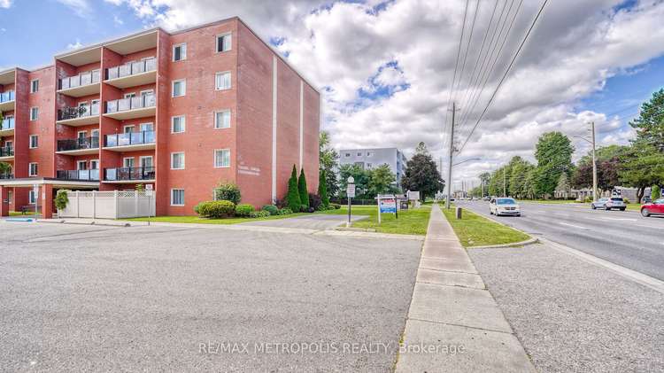 131 Taunton Rd E, Oshawa, Ontario, Centennial