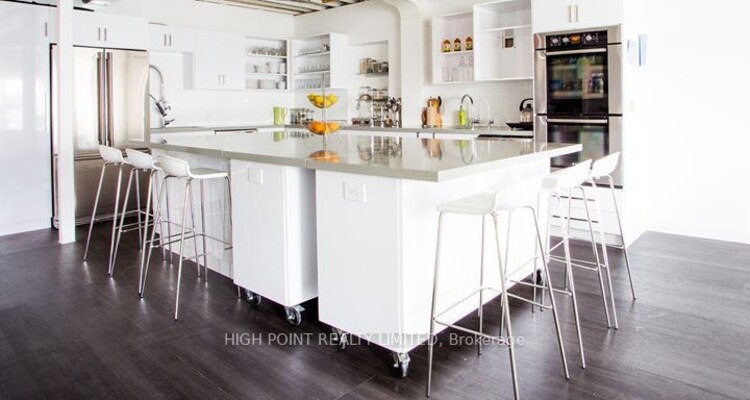 510 Eglinton Ave W, Toronto, Ontario, Forest Hill North