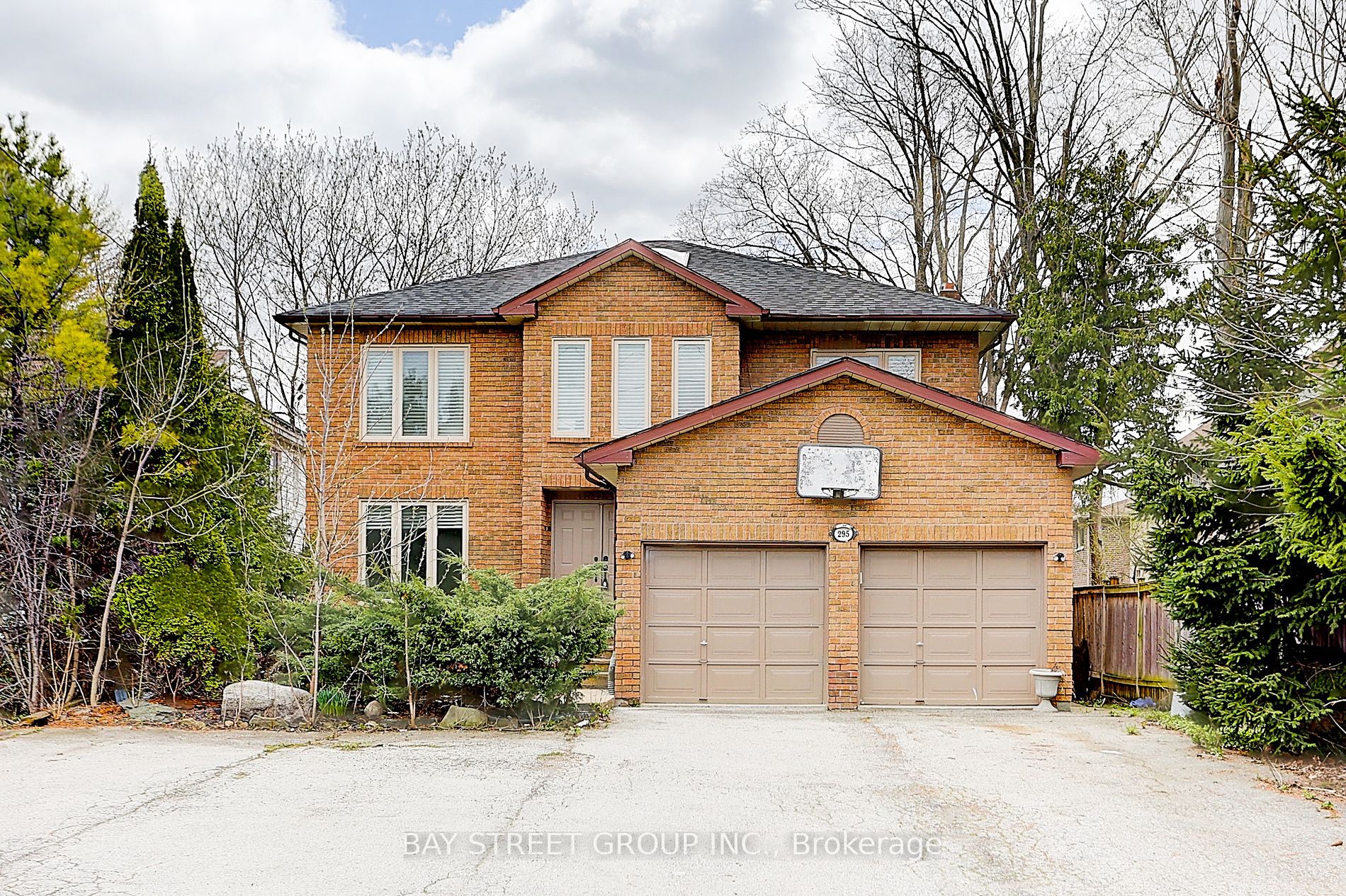 295 Elgin Mills Rd W, Richmond Hill, Ontario, Mill Pond