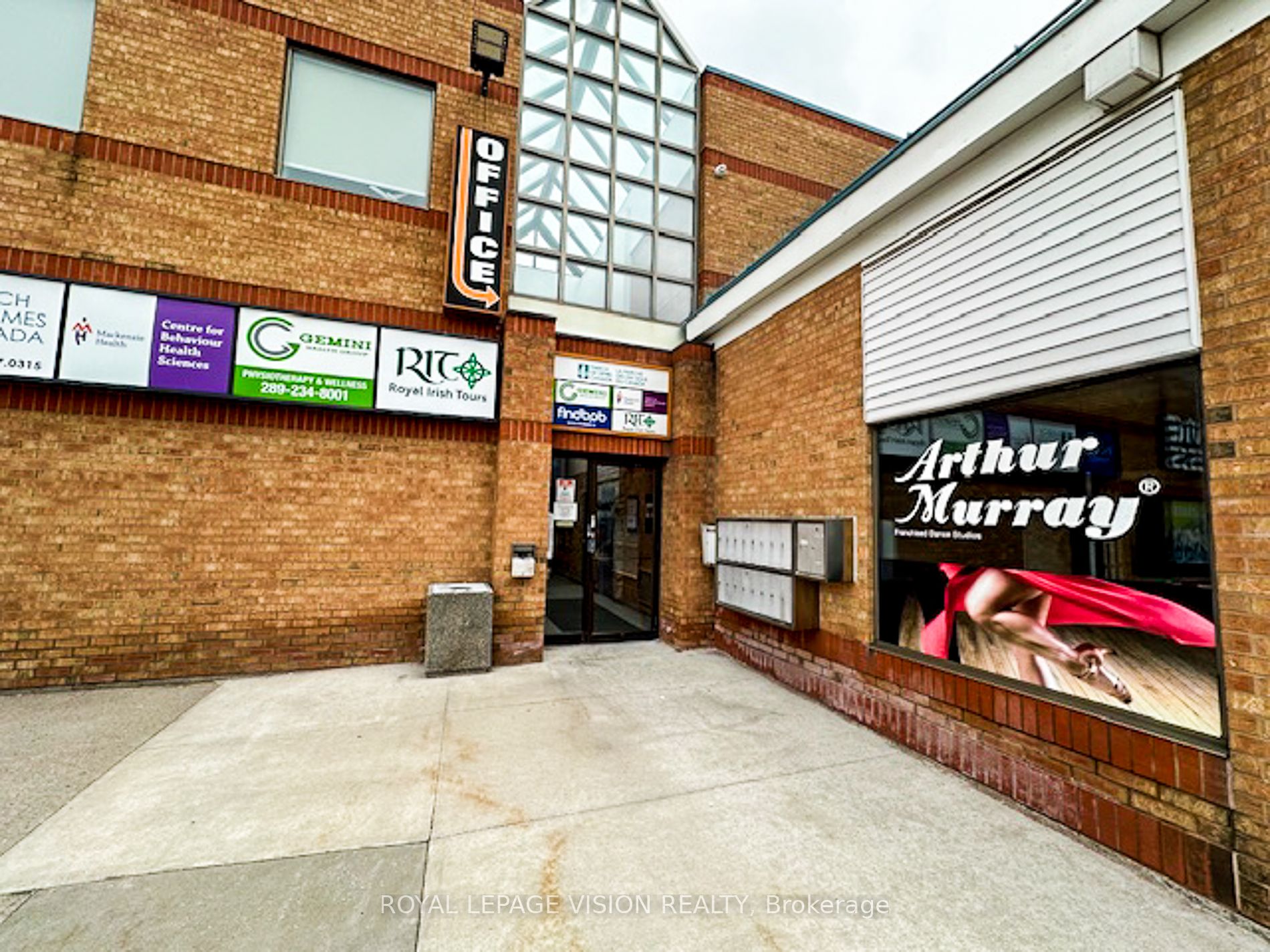 13311 Yonge St, Richmond Hill, Ontario, Oak Ridges